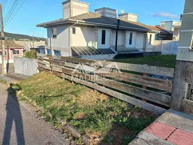 Terreno com 200m², à venda, no bairro Forquilhas em São José