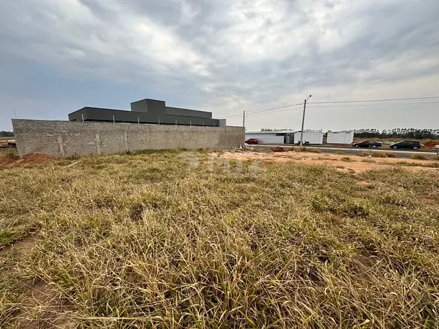 Terreno com 400m², à venda, no bairro Loteamento Parque Cidade em Botucatu