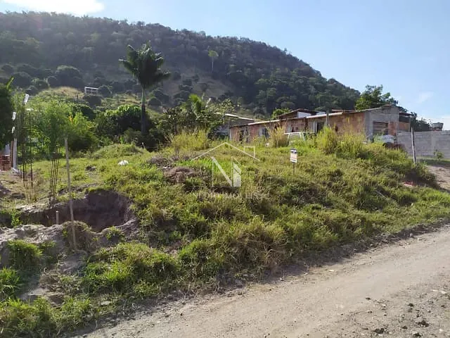 Terreno com 360m², à venda, no bairro Caxito em Maricá