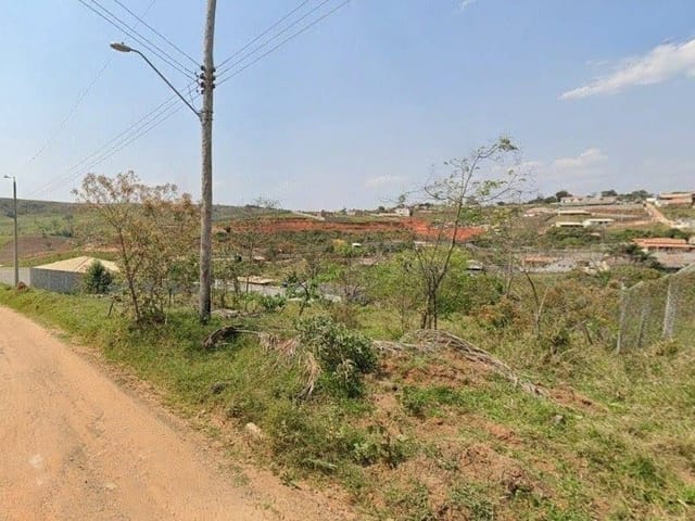 Terreno com 1000m², à venda, no bairro Barreiro em Taubaté