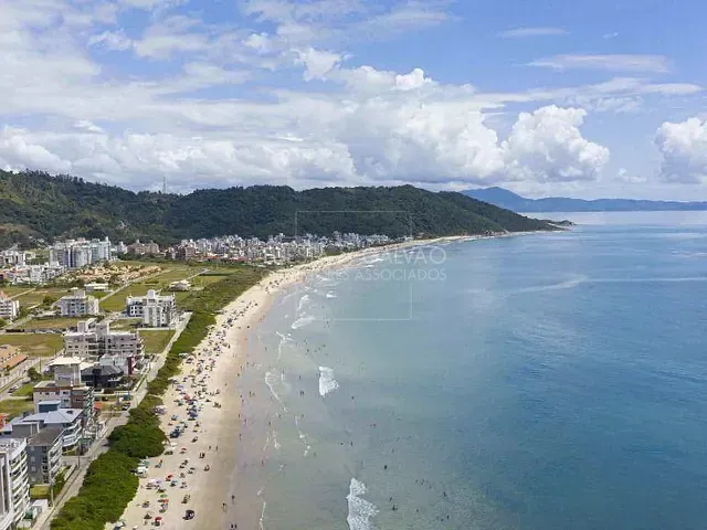 Terreno com 288m², à venda, no bairro Centro em Governador Celso Ramos
