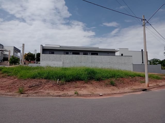 Terreno com 450m², à venda, no bairro Jardim Santo André em São João da Boa Vista