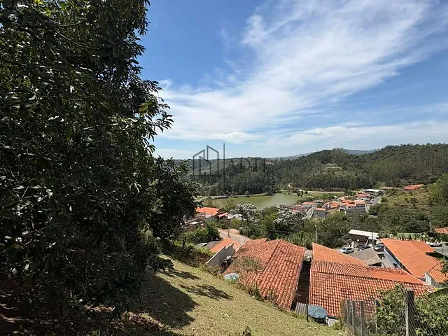 Terreno com 655m², à venda, no bairro Vale dos Eucaliptos em Guararema