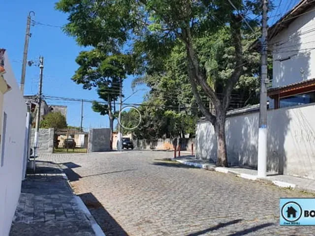 Terreno com 300m², à venda, no bairro Vila Adelino em Suzano