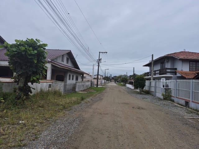 Terreno com 328m², à venda, no bairro Praia  Alegre em Penha