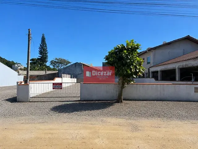 Terreno com 328m², à venda, no bairro Praia  Alegre em Penha