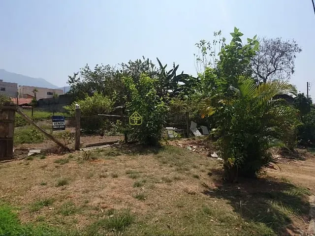 Terreno com 375m², à venda, no bairro Cidade Jardim Itatiaia em Itatiaia
