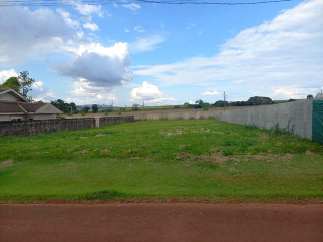 Terreno com 1622m², à venda, no bairro Santa Paula em Cambé