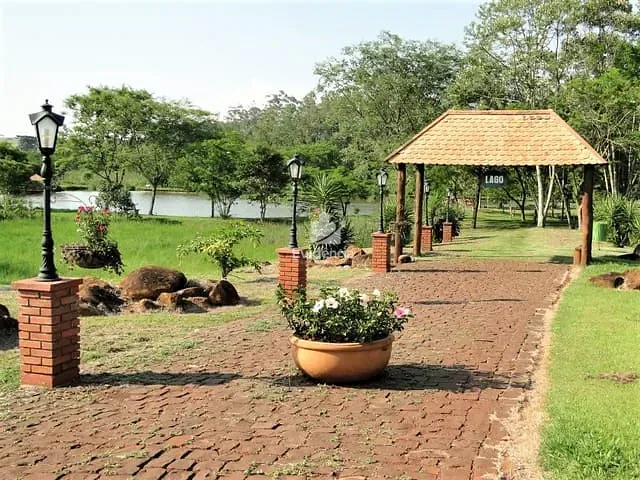 Terreno com 1622m², à venda, no bairro Santa Paula em Cambé