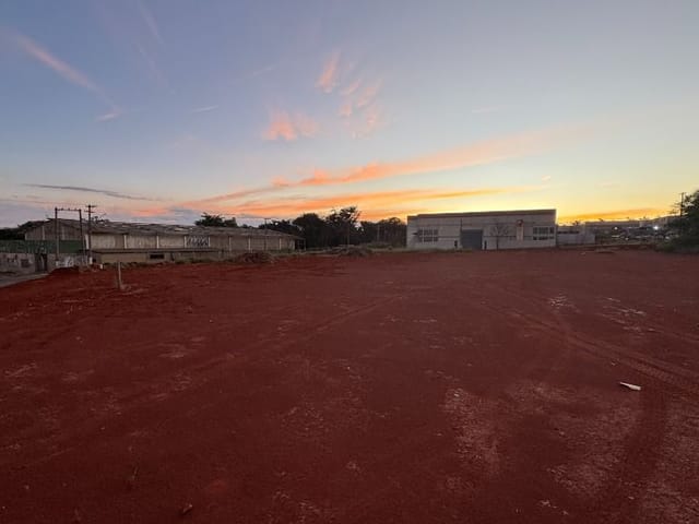 Terreno com 5890m², à venda, no bairro Loteamento Empresarial Tatuí-I em Tatuí