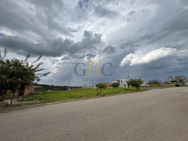 Terreno com 250m², à venda, no bairro Jardim São Lucas em SALTO DE PIRAPORA