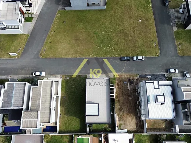 Terreno com 450m², à venda, no bairro Campo Pequeno em Colombo