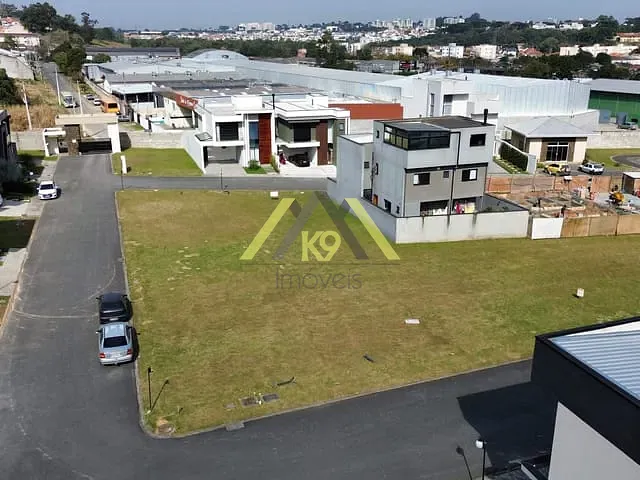 Terreno com 450m², à venda, no bairro Campo Pequeno em Colombo