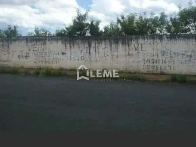 Terreno com 600m², à venda, no bairro Vila Santa Rosa em Mococa