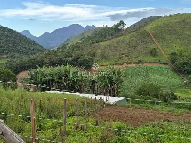 Terreno com 360m², à venda, no bairro Nhunguaçu em Teresópolis