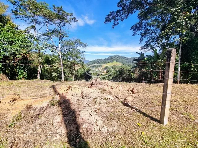 Terreno com 3132m², à venda, no bairro Fazendinha (Penedo) em Itatiaia