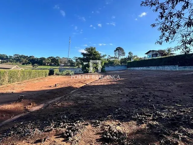 Terreno com 1852m², à venda, no bairro Condomínio Residencial Vila Rica em Bragança Paulista