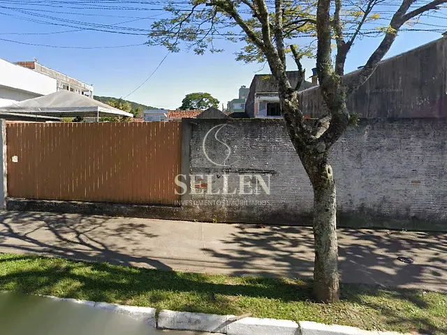 Terreno com 392m², à venda, no bairro Nações em Balneário Camboriú