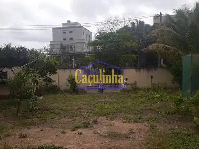Terreno com 400m², à venda, no bairro Laranjal em Volta Redonda