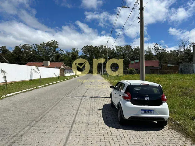 Terreno com 162m², à venda, no bairro Três Vendas em Pelotas