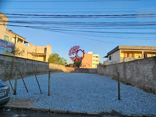 Terreno com 364m², à venda, no bairro Centro em Vespasiano