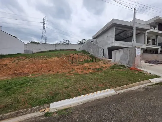 Terreno com 300m², à venda, no bairro Cézar de Souza em Mogi das Cruzes