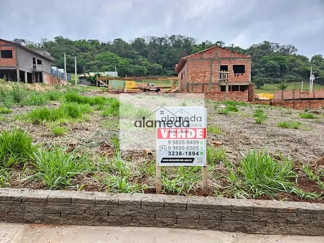 Terreno com 220m², à venda, no bairro JARDIM PARAISO em Jacarezinho