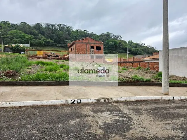 Terreno com 220m², à venda, no bairro JARDIM PARAISO em Jacarezinho