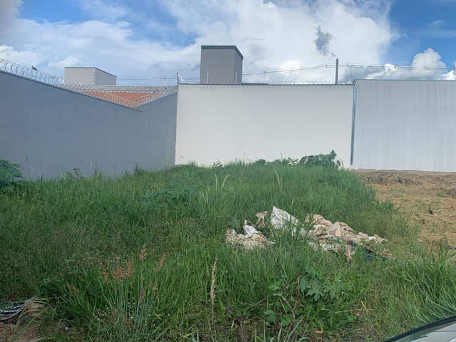 Terreno com 180m², à venda, no bairro Esplanada Primo Meneghetti II em Franca