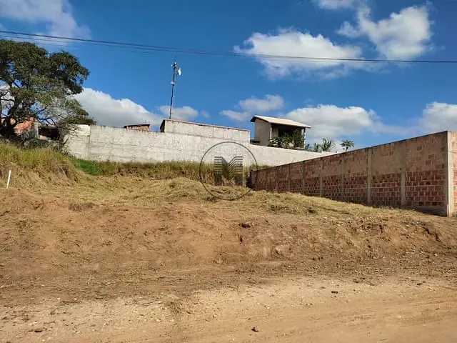 Terreno com 360m², à venda, no bairro Belvedere Club dos 500 em Guaratinguetá