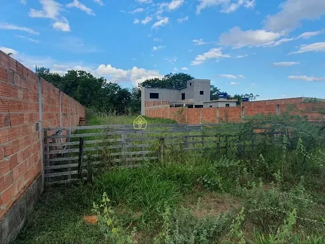 Terreno com 435m², à venda, no bairro Centro em Porto Real