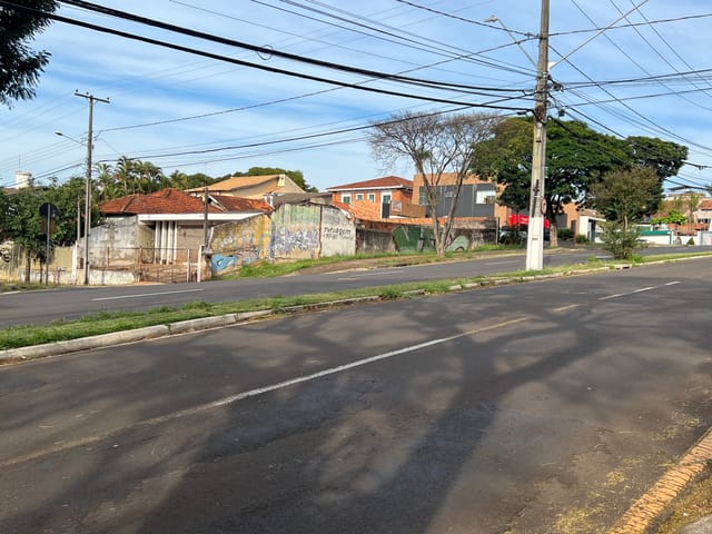 Terreno com 450m², à venda, no bairro Centro em Londrina
