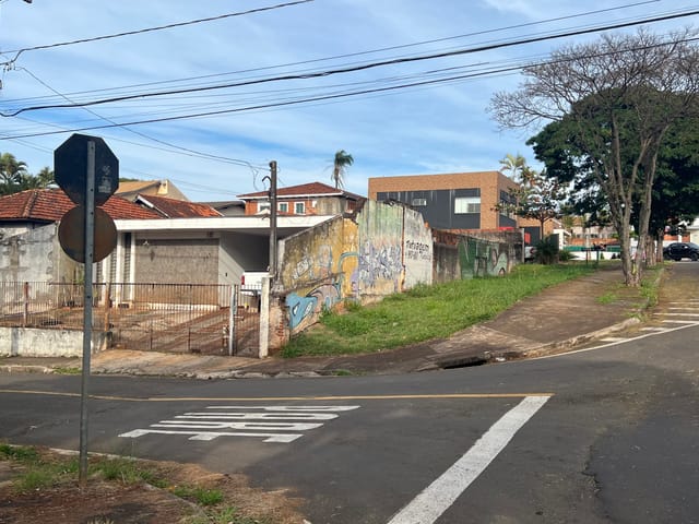 Terreno com 450m², à venda, no bairro Centro em Londrina