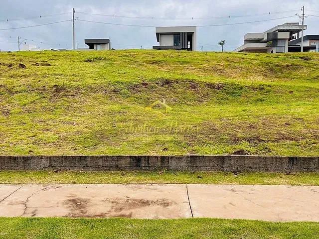 Terreno com 253m², à venda, no bairro Gleba Simon Frazer em Londrina