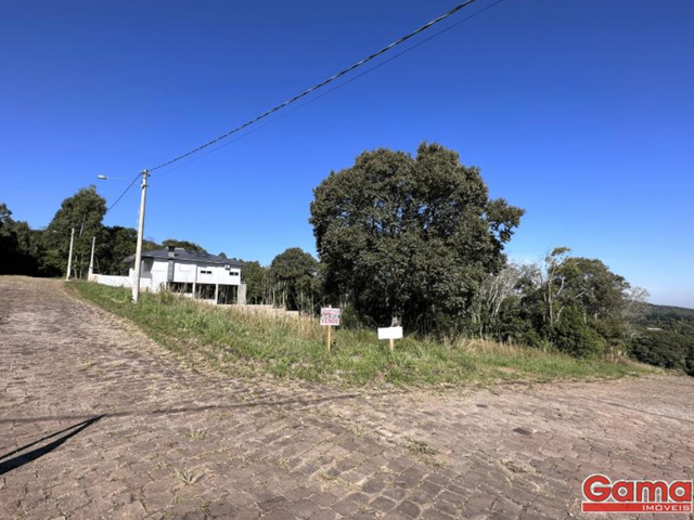 Terreno com 360m², à venda, no bairro Coroados em Nova Prata