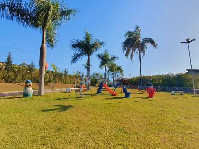 Terreno com 305m², à venda, no bairro Condomínio Residencial Sunset Village em Bragança Paulista