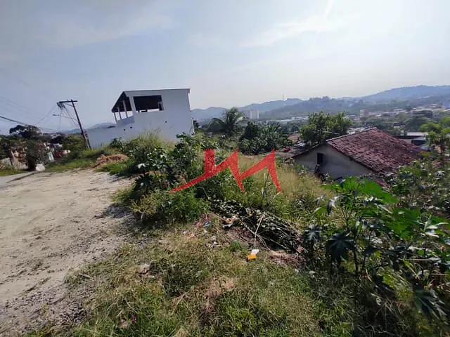 Terreno com 360m², à venda, no bairro Coelho em São Gonçalo