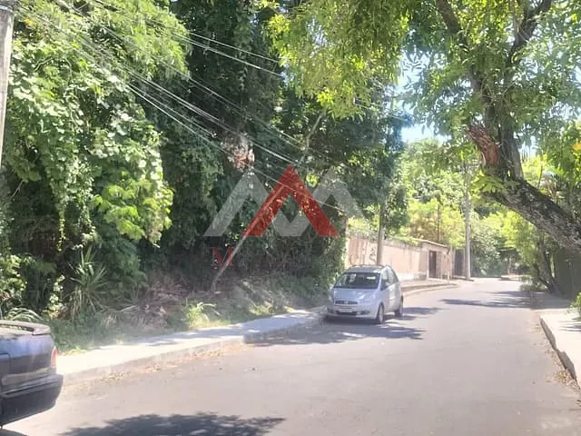 Terreno com 800m², à venda, no bairro Itaipu em Niterói