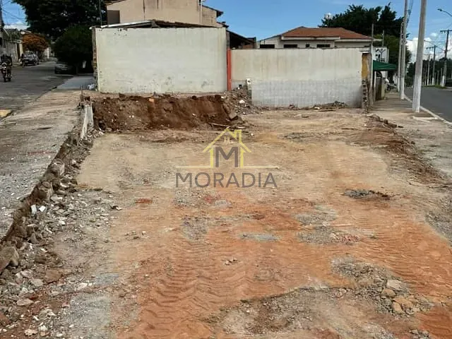 Terreno com 244m², à venda, no bairro Parque dos Municípios I em Guaxupé