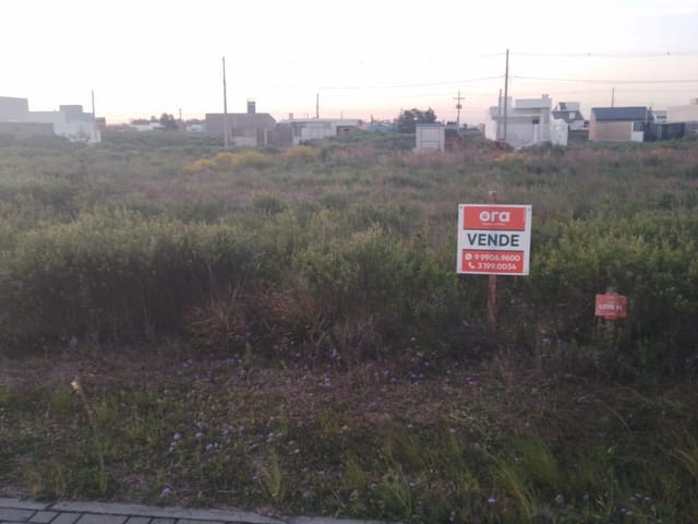 Terreno com 225m², à venda, no bairro Três Vendas em Pelotas