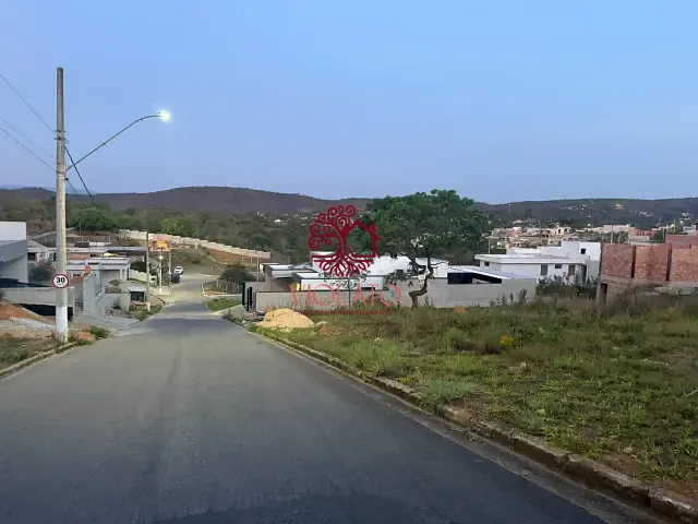 Terreno com 360m², à venda, no bairro Residencial Parque dos Buritis em Lagoa Santa