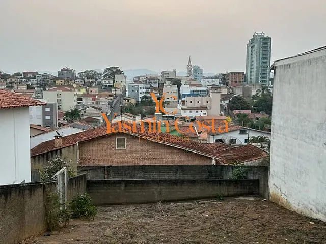 Terreno com 226m², à venda, no bairro Vila Ramos em Cambuí