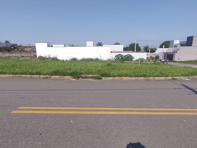 Terreno com 208m², à venda, no bairro Pousada do Sol em São João da Boa Vista