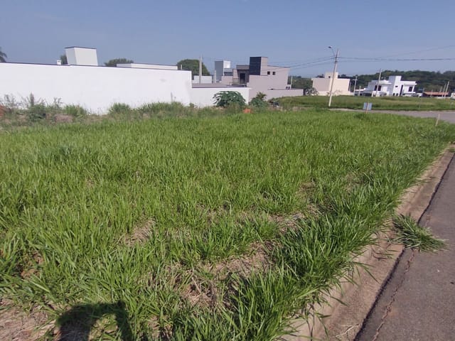 Terreno com 208m², à venda, no bairro Pousada do Sol em São João da Boa Vista