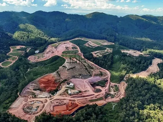 Terreno com 420m², à venda, no bairro Vila Suissa em Mogi das Cruzes