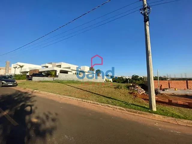 Terreno com 800m², à venda, no bairro Portal dos Bandeirantes - II em Porto Feliz