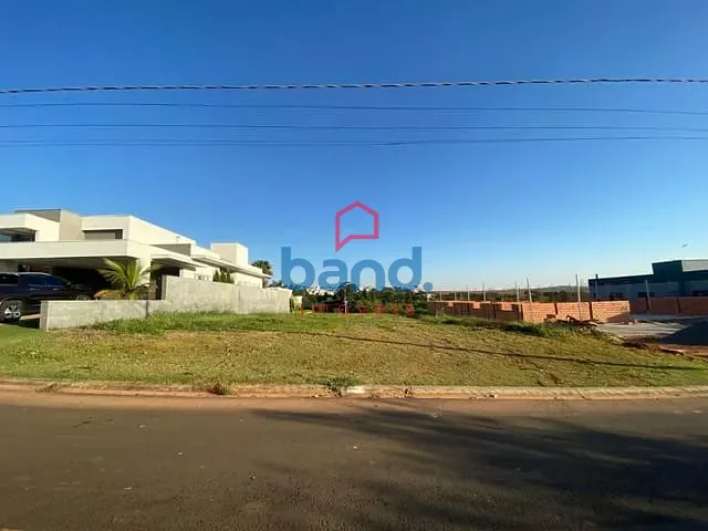 Terreno com 800m², à venda, no bairro Portal dos Bandeirantes - II em Porto Feliz