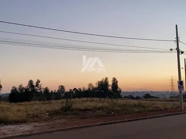Terreno com 300m², à venda, no bairro Cara-Cara em Ponta Grossa