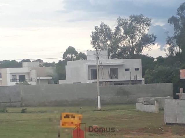 Terreno com 420m², à venda, no bairro Mombaça em Pindamonhangaba