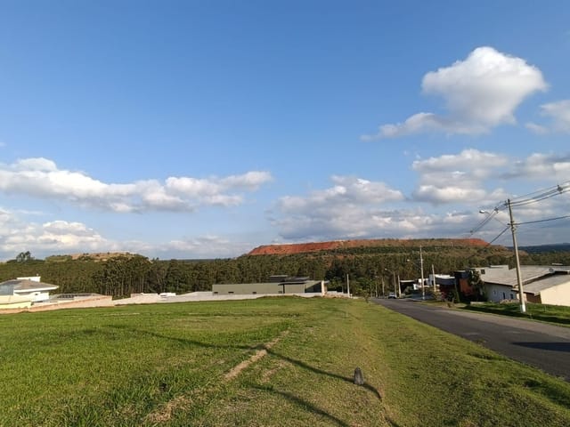 Terreno com 1000m², à venda, no bairro Residencial Fazenda Alta Vista em Salto de Pirapora